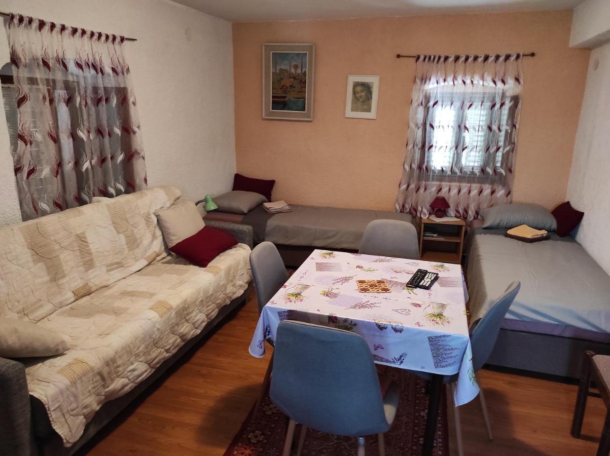 Maja Apartment Visnjan Bagian luar foto