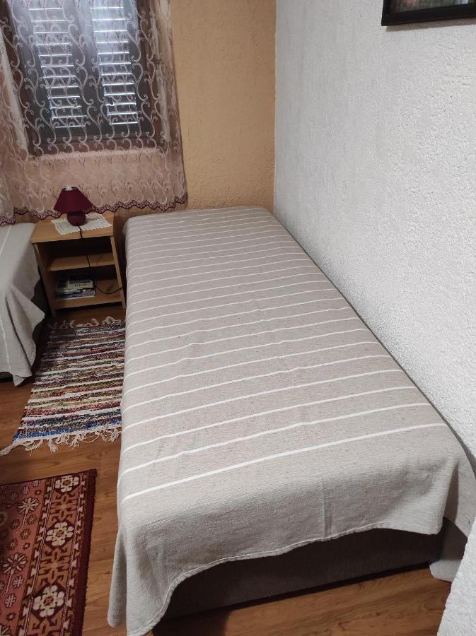 Maja Apartment Visnjan Bagian luar foto
