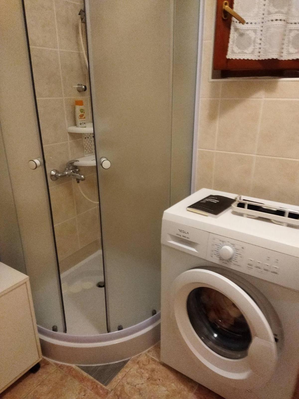 Maja Apartment Visnjan Bagian luar foto