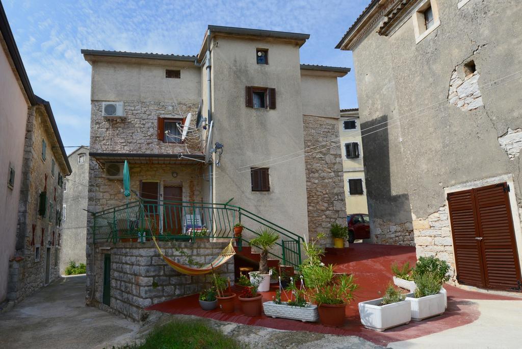 Maja Apartment Visnjan Bagian luar foto